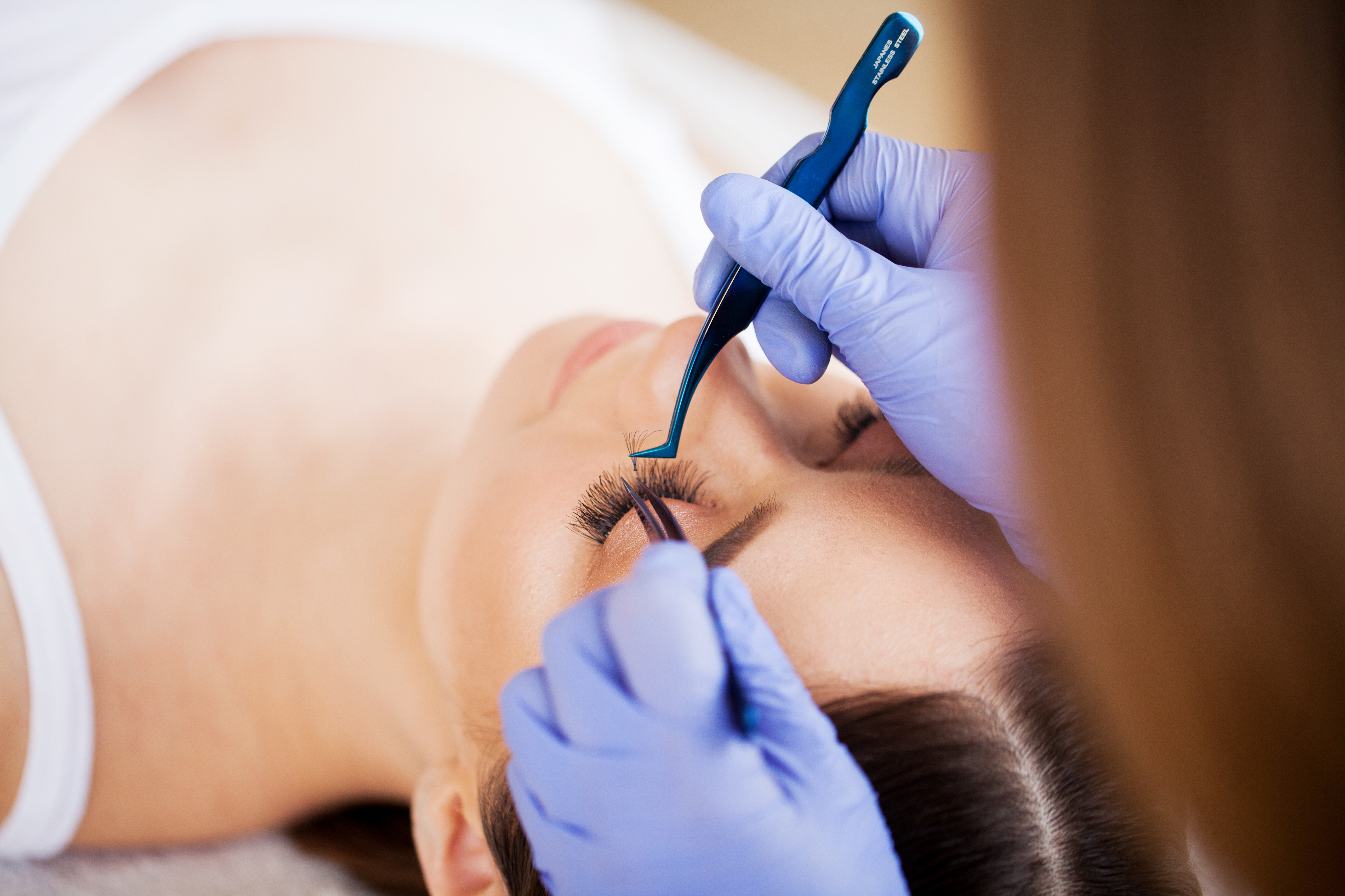 Laminado de sobrancelhas (Brow Lamination)